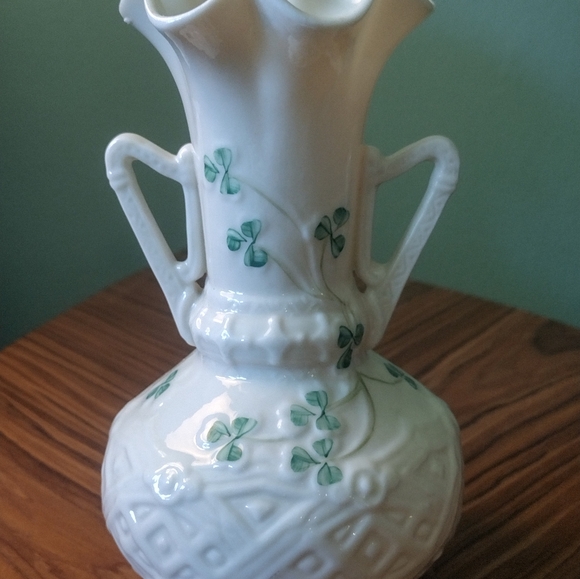 Belleek Vase - Picture 7 of 8